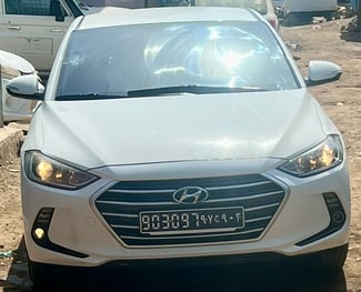 Hyundai Avante 2017 diesel automatique en excellent état