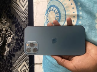 iPhone 12 Pro 76 % capacité en bon état