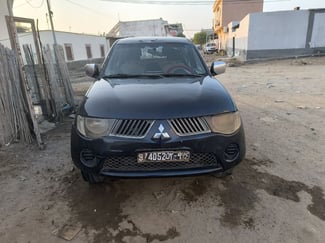 Mitsubishi L200 diesel en très bon état