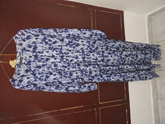 Robe bleu taille M en tissu léger avec poche