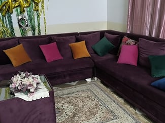 Salon en L design moderne quasi neuf 2023