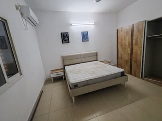 Ensemble meubles chambre à coucher, salon et salle à manger en bon état