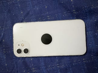 iPhone 12 128 Go en bon état avec écran réparé