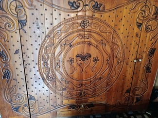 Armoire chambre à coucher spacieuse en très bon état