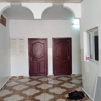 Appartement F4 avec terrasse à Barwaqo 1