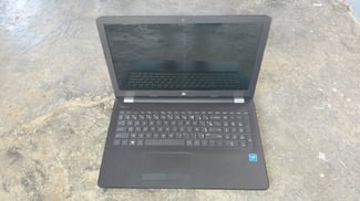 PC HP comme neuf avec chargeur inclus