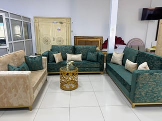Réparation et fabrication de salons 2 et 3 places sur mesure