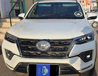 Toyota Fortuner 2022 Diesel, boîte automatique, quasi neuve