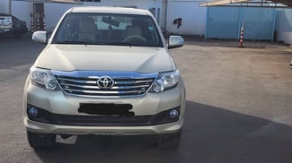 Toyota Fortuner diesel climatisation en bon état