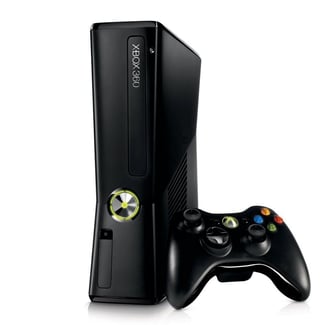 Console Xbox 360 en très bon état avec accessoires