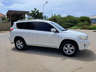 Toyota RAV4 2009, diesel, boîte automatique, bon état