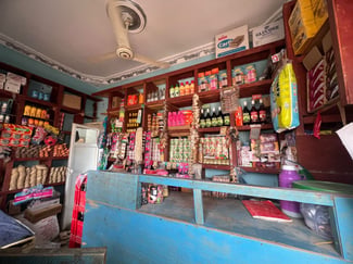 Boutique d'alimentation équipée prête à exploiter à Balbala