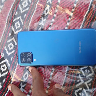 Smartphone A12 128 Go en bon état