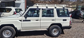 Location Toyota Hardtop neuf en excellent état