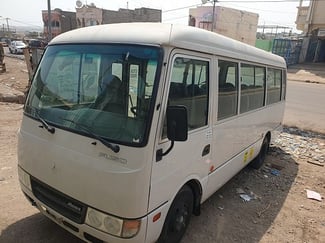 Bus Mitsubishi Fuso 25 places en excellent état