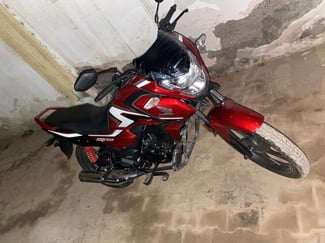 Moto Honda 125 cm3 en bon état