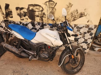 Moto Hero 150 cc en excellent état