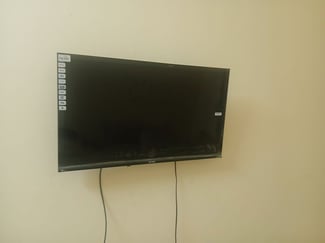 Télévision Smart TV Start Track 43 pouces neuve