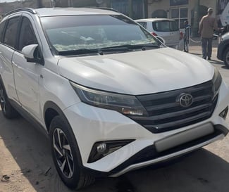Toyota Rush en bon état, année non précisée
