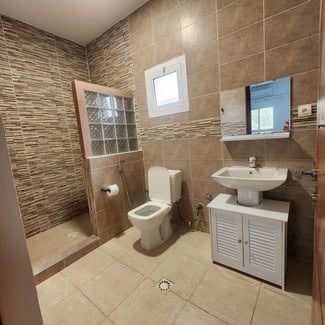 Appartement F4 100 m² neuf avec terrasse à Cité Mansour
