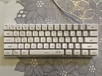 Clavier gamer RGB comme neuf, peu utilisé