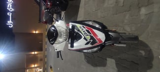 Moto scooter Hero Dash en bon état