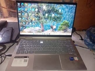 PC portable HP i5 13e gén, SSD 1 To, écran tactile