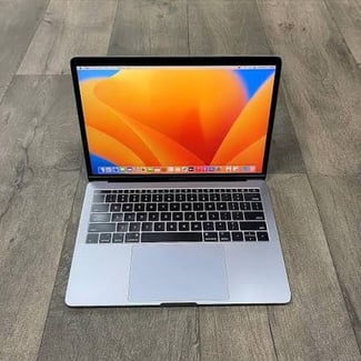 MacBook Air 13,3 pouces Intel Core i5, 8 Go RAM, 256 Go SSD quasi neuf