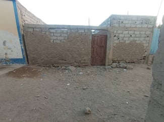 Maison 2 chambres avec eau et électricité à Warabeley
