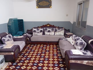 Meuble de salon confortable en bon état