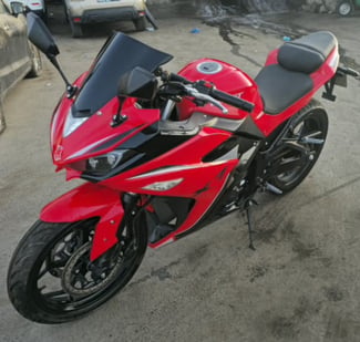 Moto Blujet 200cc en excellent état
