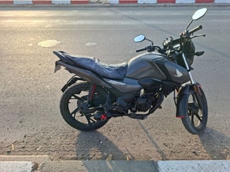 Moto Honda 125 originale en excellent état