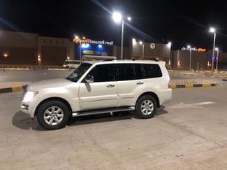 Mitsubishi Pajero 2022 V6 essence boîte automatique