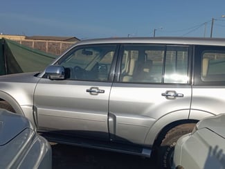 Mitsubishi Pajero GLS V6 essence 4e génération en excellent état