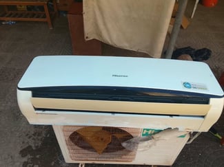 Climatiseur Hisense Split 2 CV d'occasion en bon état
