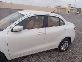 Suzuki Dzire 2024, essence, boîte automatique