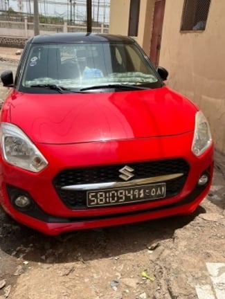 Suzuki Swift essence 1ère main, automatique, excellent état