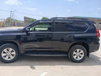 Toyota Land Cruiser Prado 2020 diesel boîte manuelle en bon état