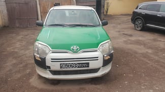 Toyota Probox essence, boîte automatique, parfait état