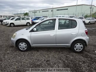 Toyota Vitz ancien modèle automatique 5 portes à réparer