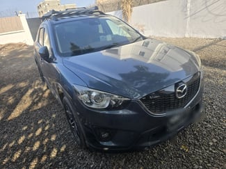Mazda V6 diesel en excellent état, confortable et robuste