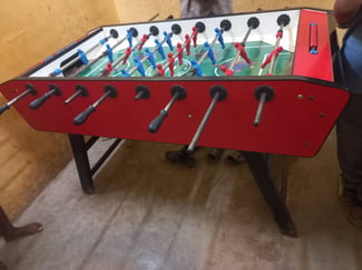 Baby-foot italien taille adulte en bon état
