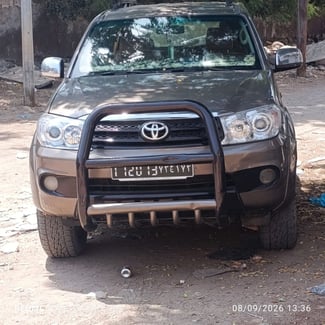 Toyota Fortuner 5L 4x4, moteur fiable, boîte manuelle
