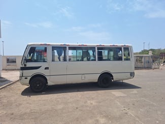 Bus diesel manuel en excellent état