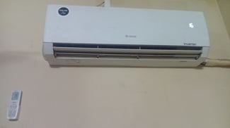Climatiseur Gree Inverter 2 CH d'occasion en bon état
