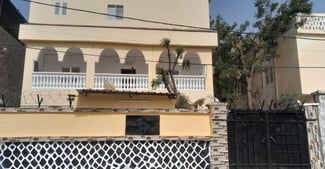 Maison F4 spacieuse avec parking à Gabode 4, premier étage