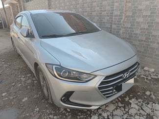 Hyundai Avante 2018 diesel boîte automatique climatisation