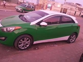 Hyundai i30 2012 diesel boîte automatique en bon état