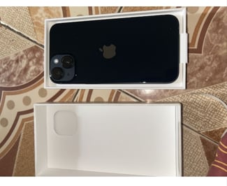 iPhone 14 256 Go, état neuf avec accessoires complets