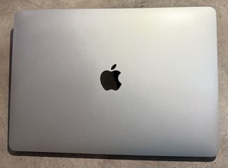 MacBook Pro 13 pouces 2020 Apple M1 8 Go RAM 256 Go SSD
